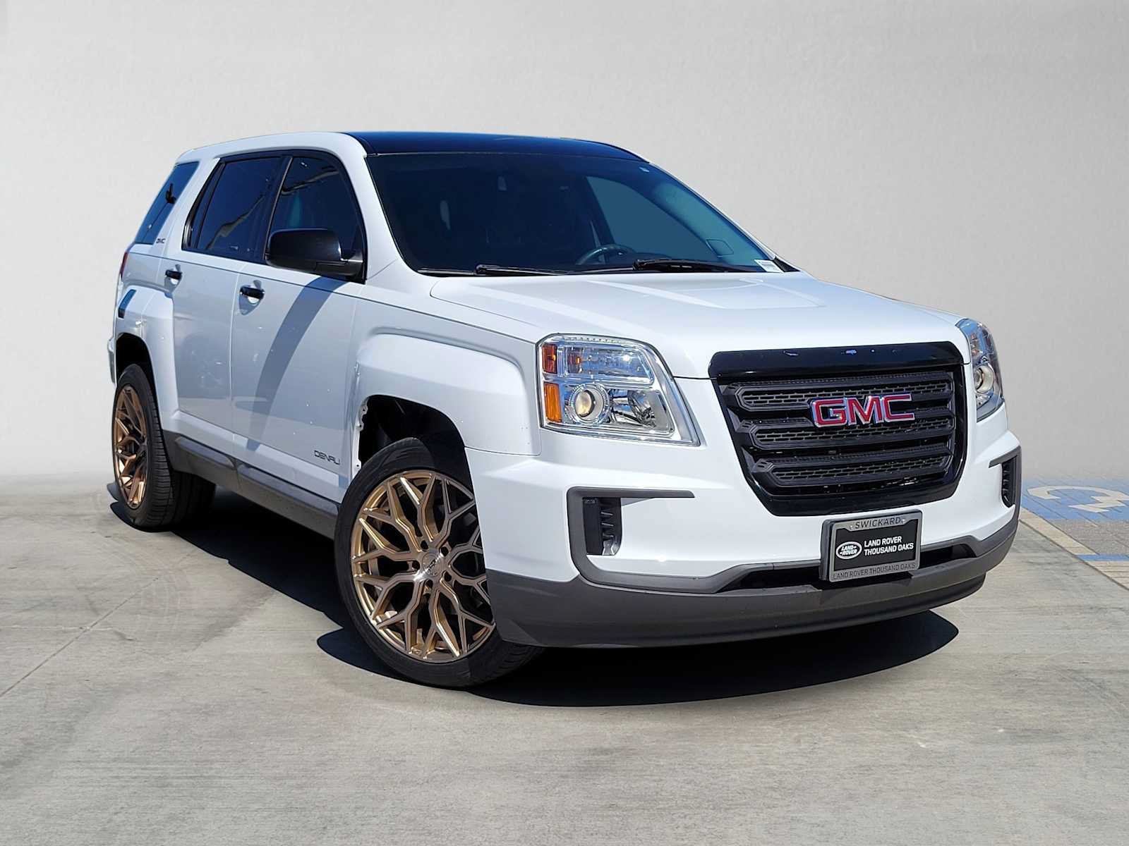 Used 2016 GMC Terrain SLE FWD image 2