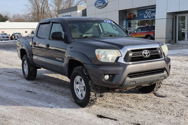 Used 2013 Toyota Tacoma 4x4 Double Cab w/ SR5 Pkg image 2