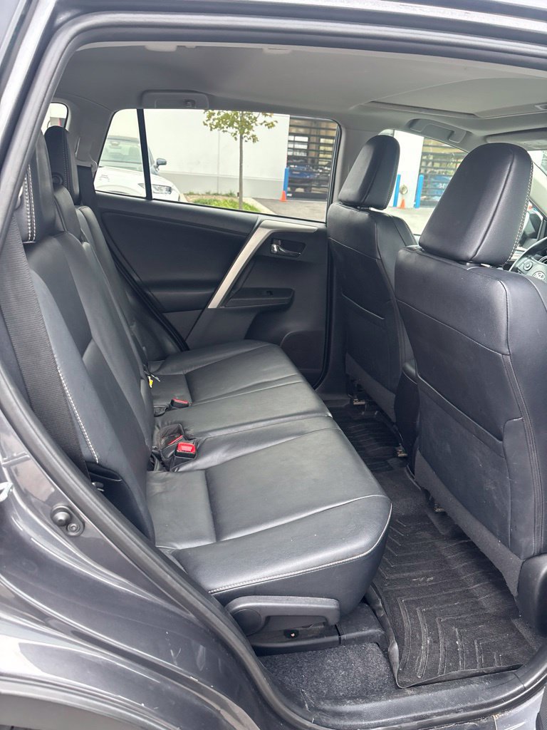 Used 2014 Toyota RAV4 Limited w/ Technology Package AWD/4WD image 13
