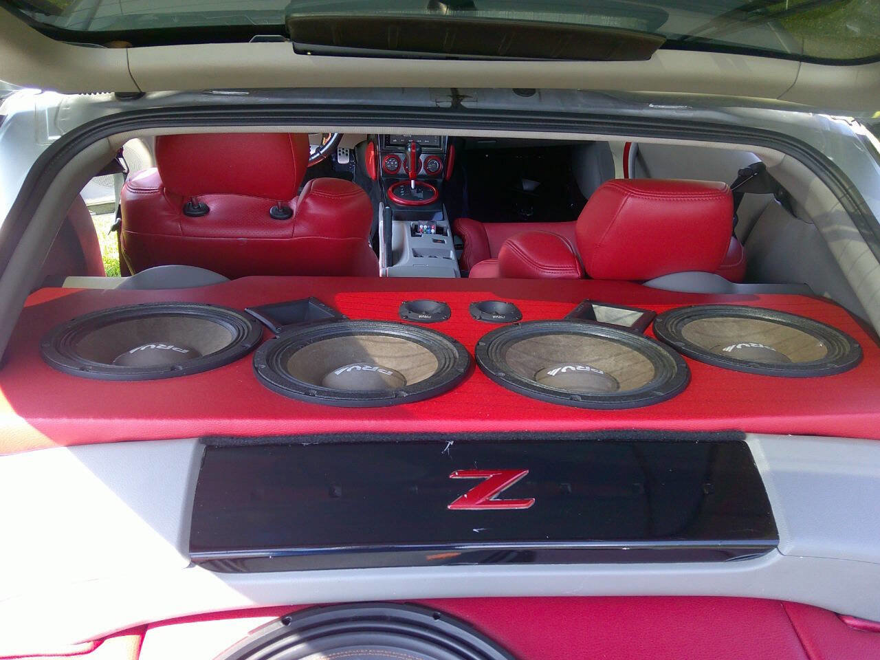 Used 2004 Nissan 350Z Touring w/ Cargo Convenience Pkg image 11