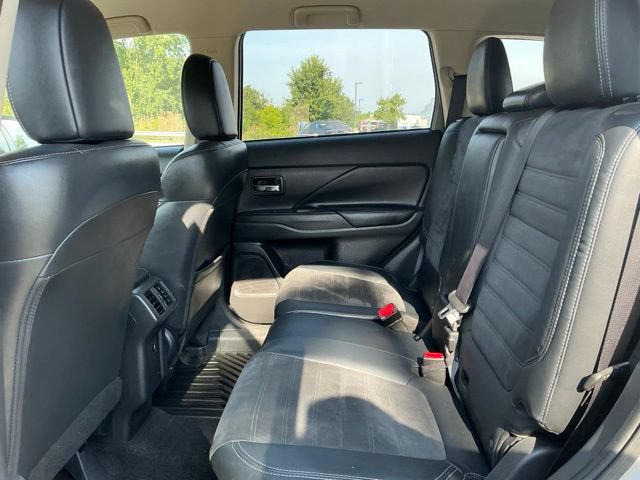Used 2019 Mitsubishi Outlander SE AWD/4WD image 32