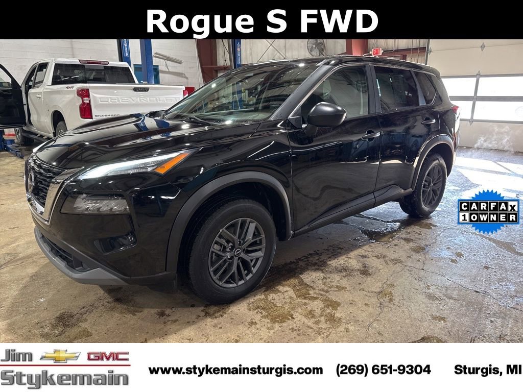 Used 2023 Nissan Rogue S image 1