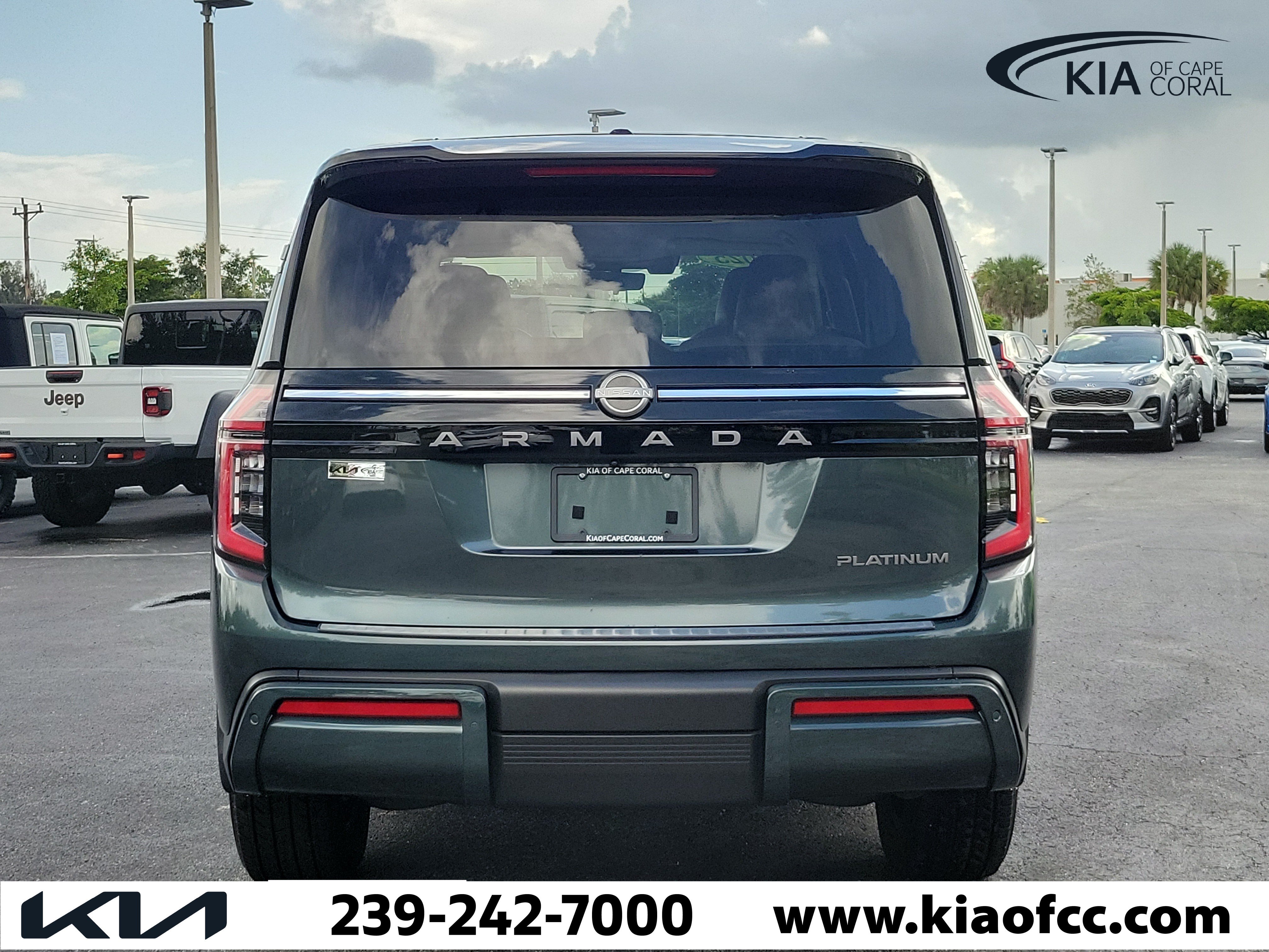 Used 2025 Nissan Armada Platinum AWD/4WD image 5