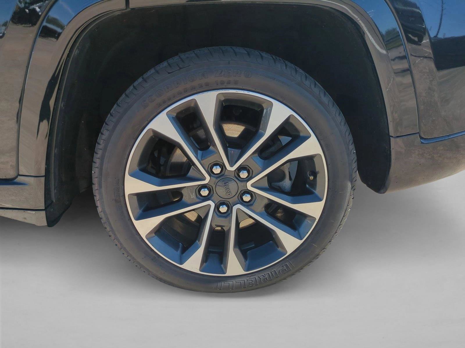 Used 2022 Jeep Grand Cherokee Overland w/ Luxury Tech Group IV AWD/4WD image 20
