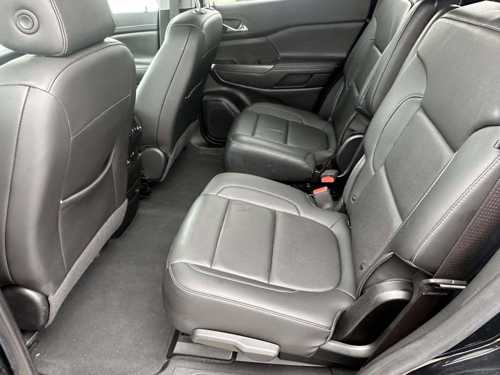 Certified 2023 GMC Acadia SLT w/ Elevation Edition image 13