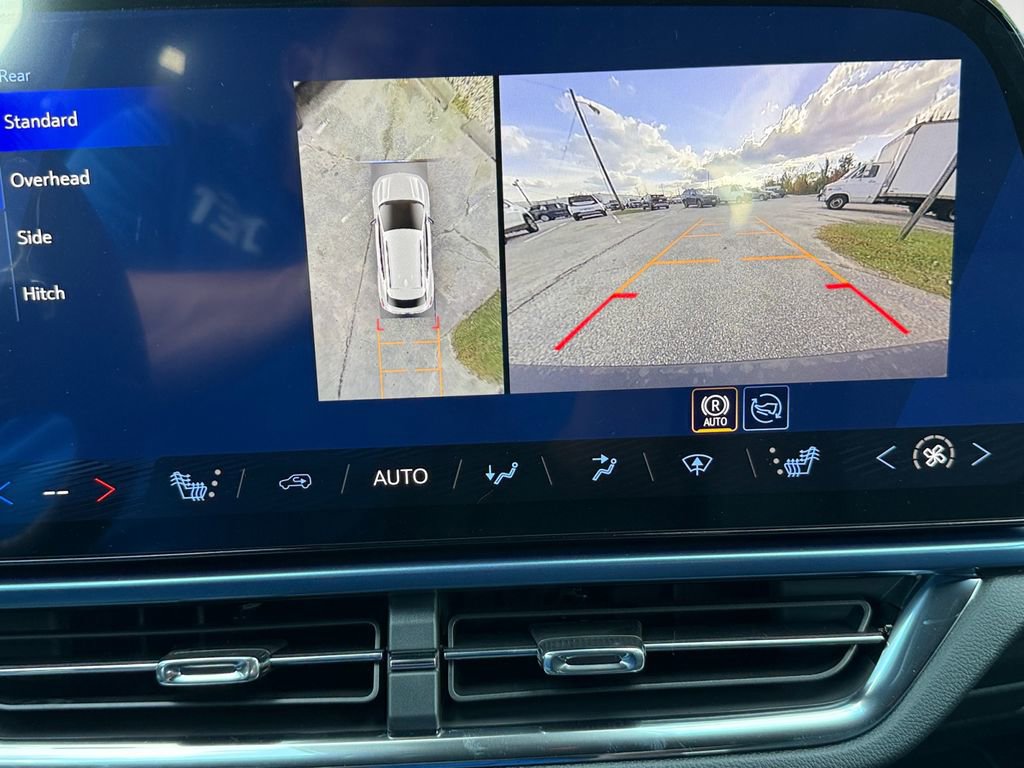 New 2026 Chevrolet Equinox EV LT image 19