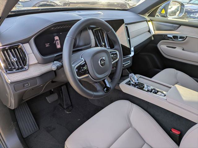 New 2026 Volvo XC90 B6 Plus w/ Protection Package Premier image 7