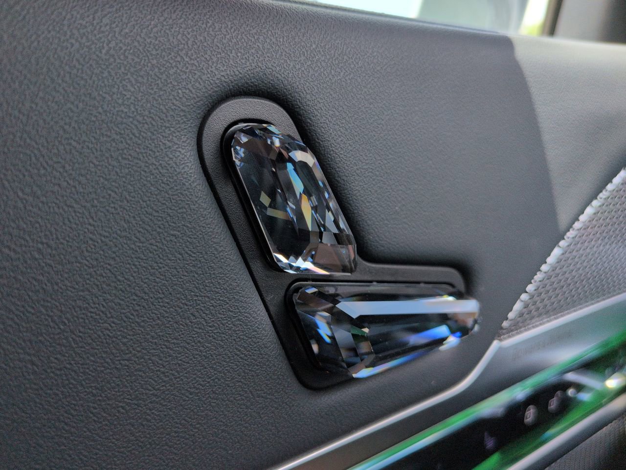 Used 2025 BMW 740i RWD image 20