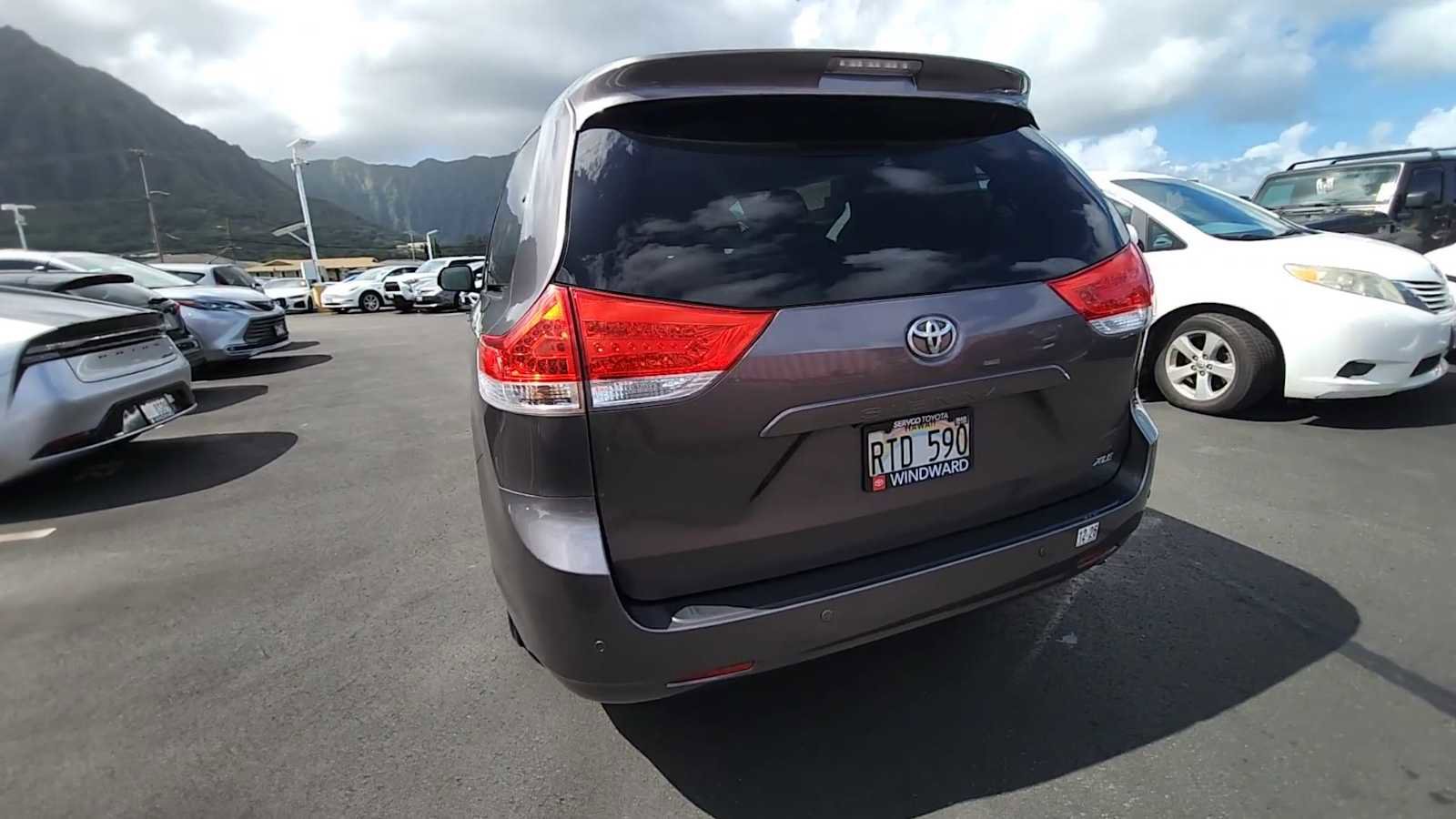 Used 2012 Toyota Sienna XLE image 9