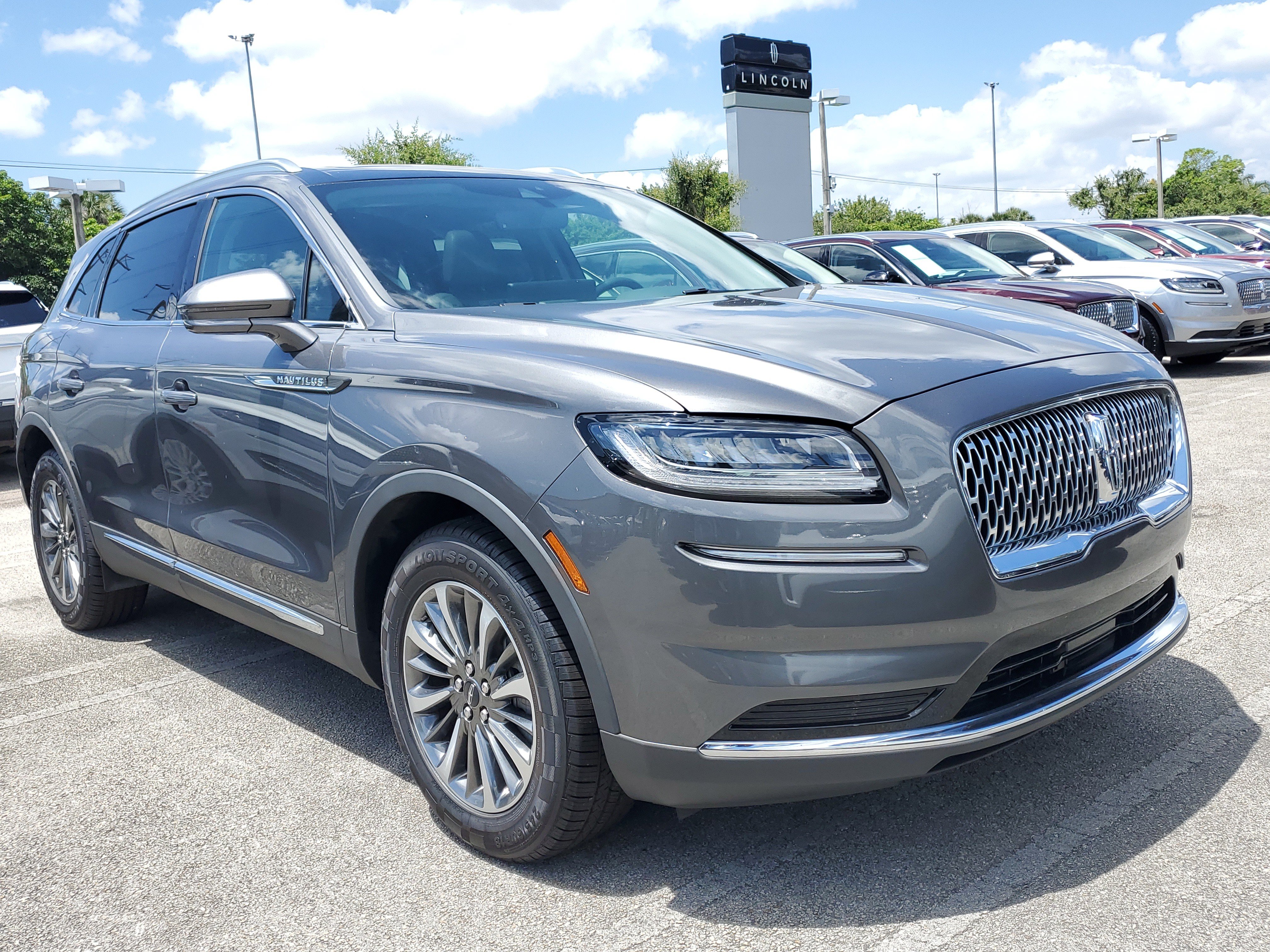 Used 2021 Lincoln Nautilus Reserve w/ Class II Trailer Tow Package FWD image 25