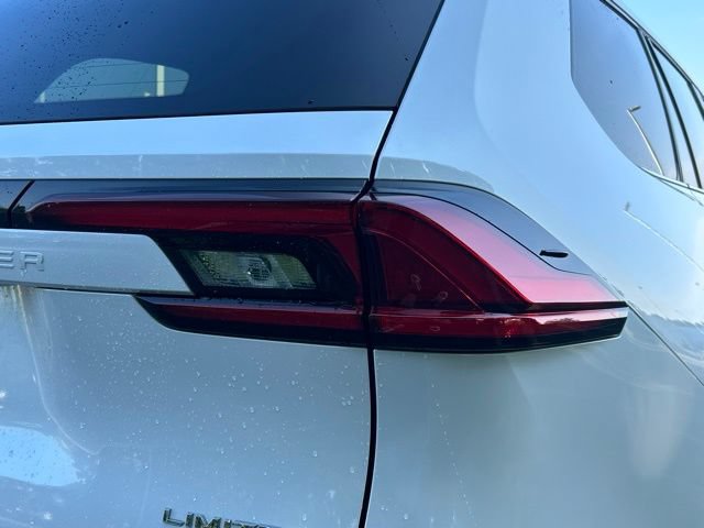 Certified 2025 Toyota Grand Highlander AWD image 10