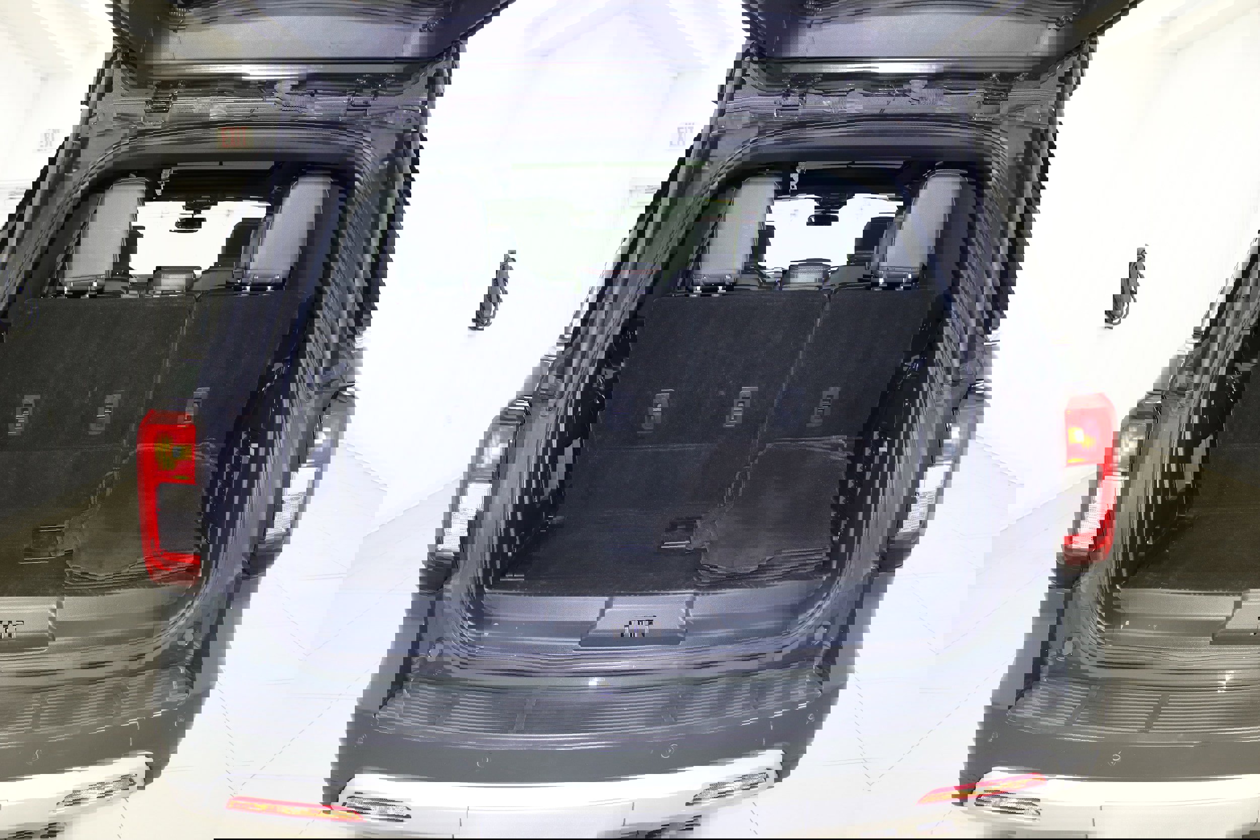 Used 2022 Ford Expedition Timberline image 11