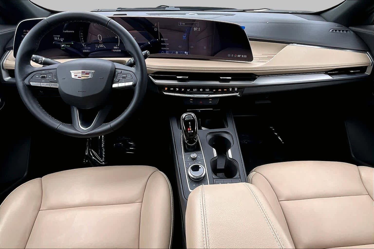 Used 2025 Cadillac XT4 Premium Luxury FWD image 15