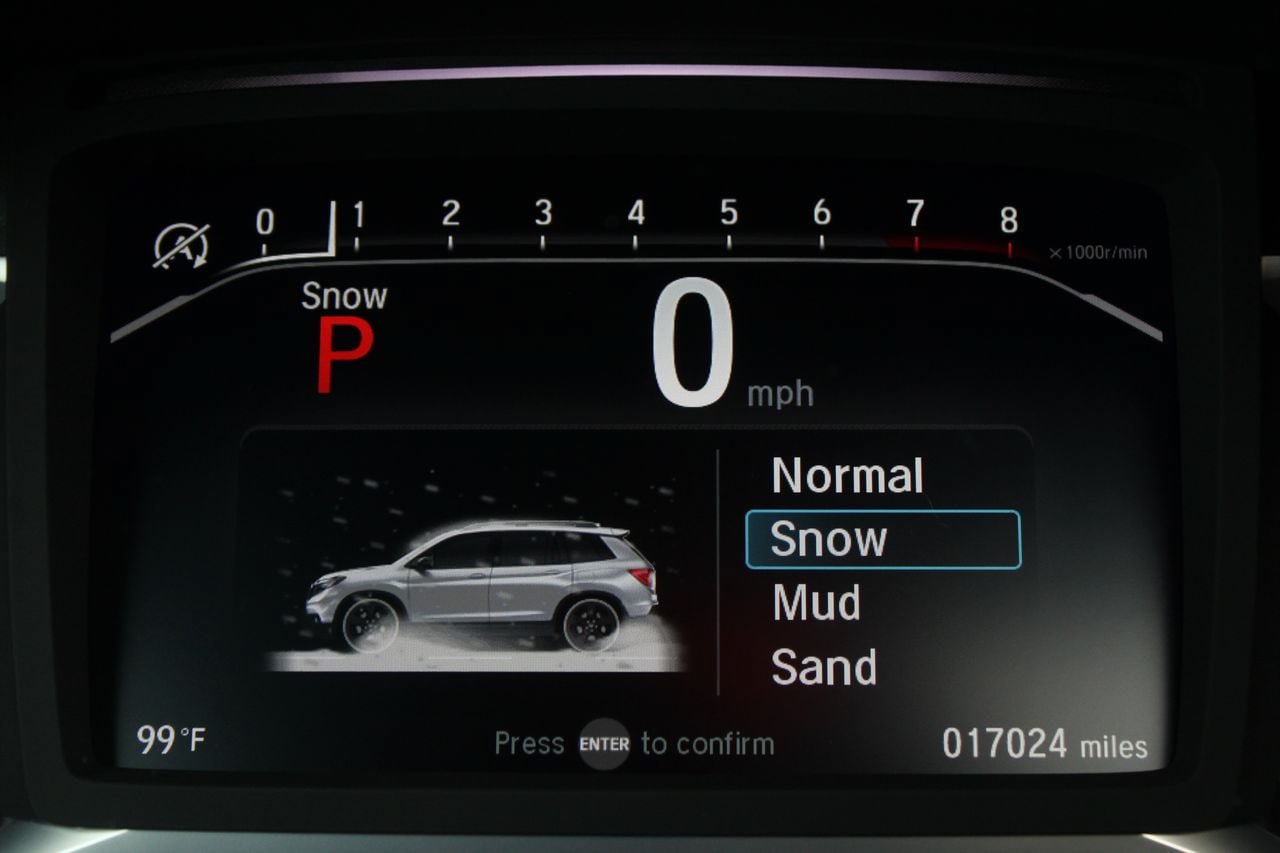 Used 2025 Honda Passport Black Edition image 40