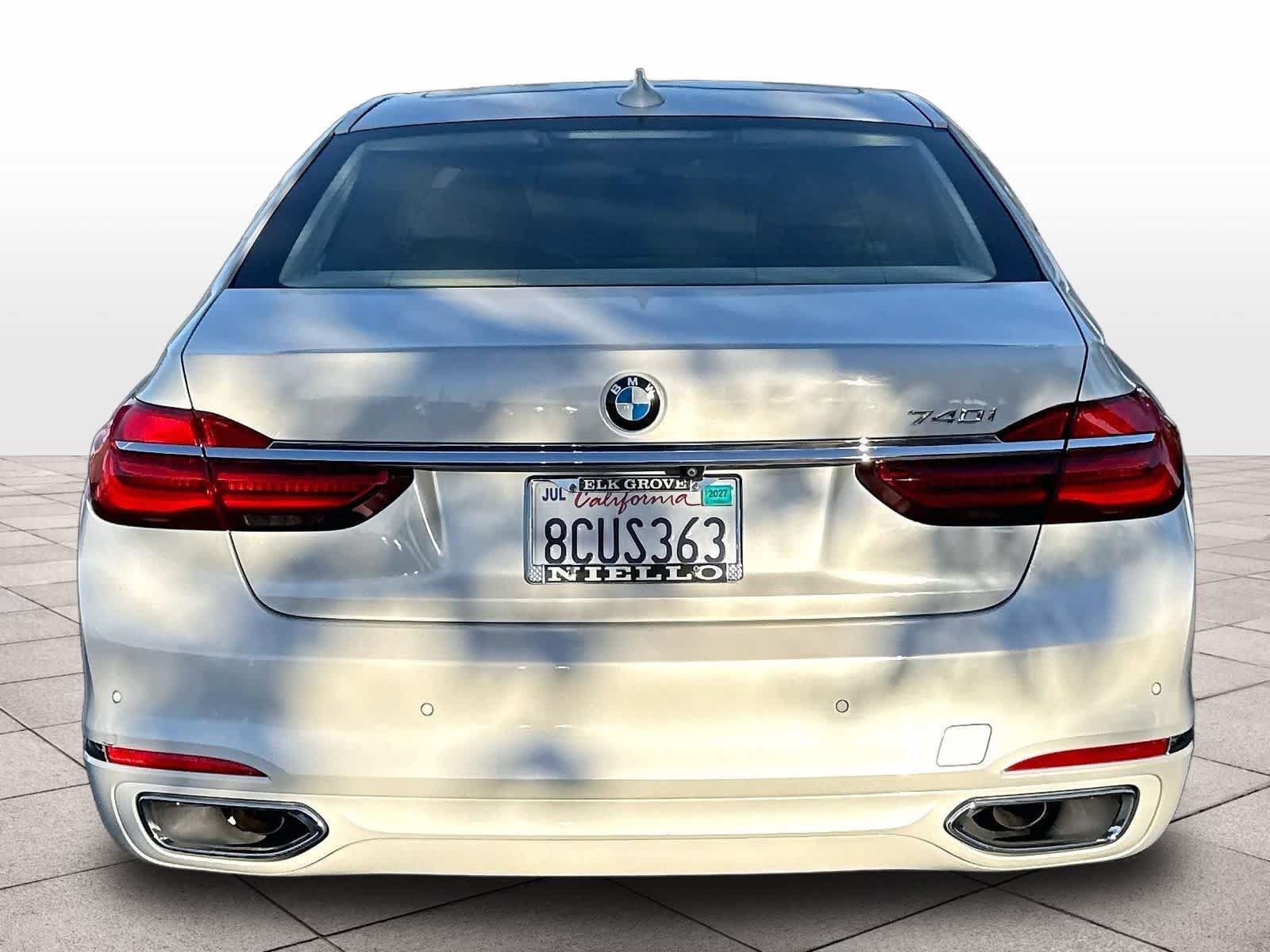 Used 2016 BMW 740i RWD image 7