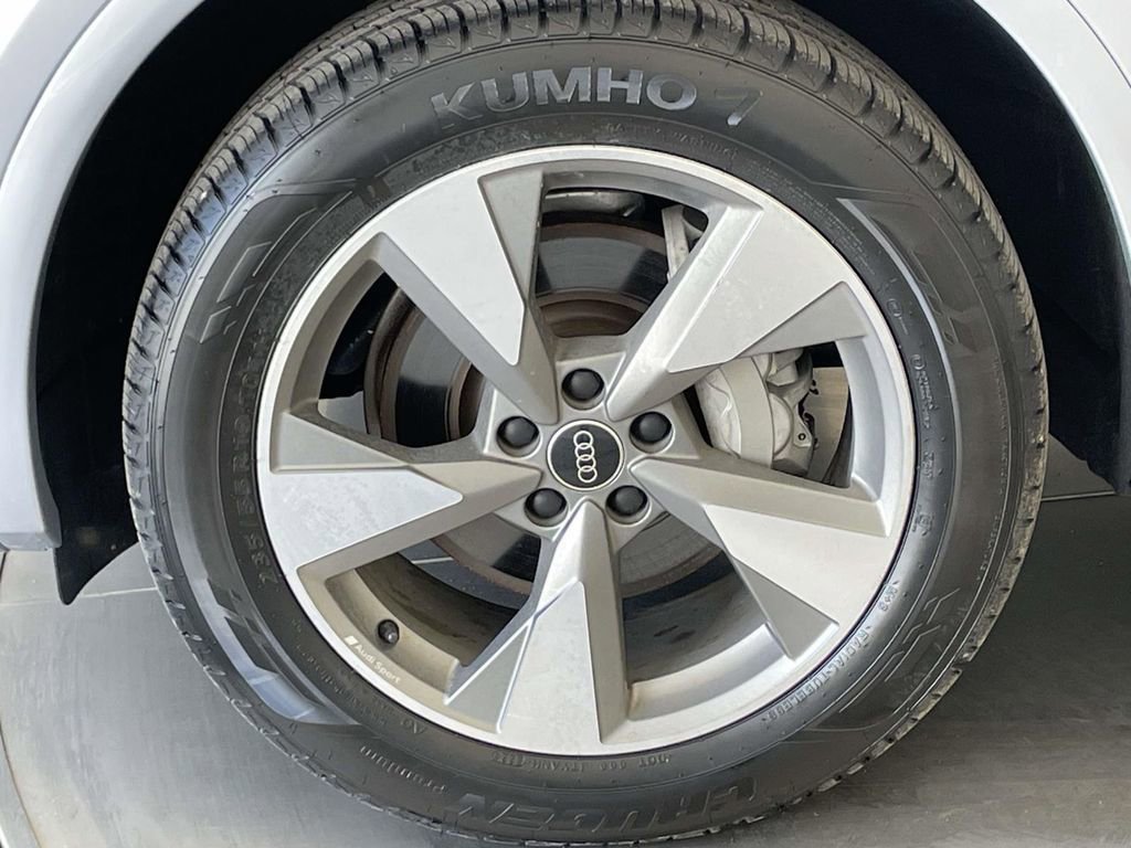 Certified 2023 Audi Q5 Prestige w/ Prestige Package image 11