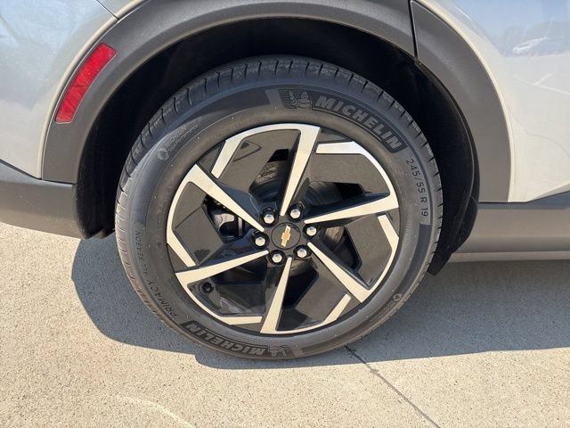 New 2026 Chevrolet Equinox EV LT FWD image 3