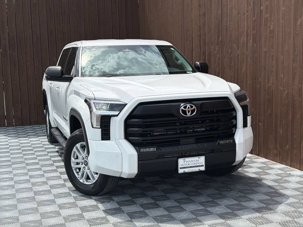 Used 2023 Toyota Tundra SR5 w/ SR5 Premium Package AWD/4WD image 10