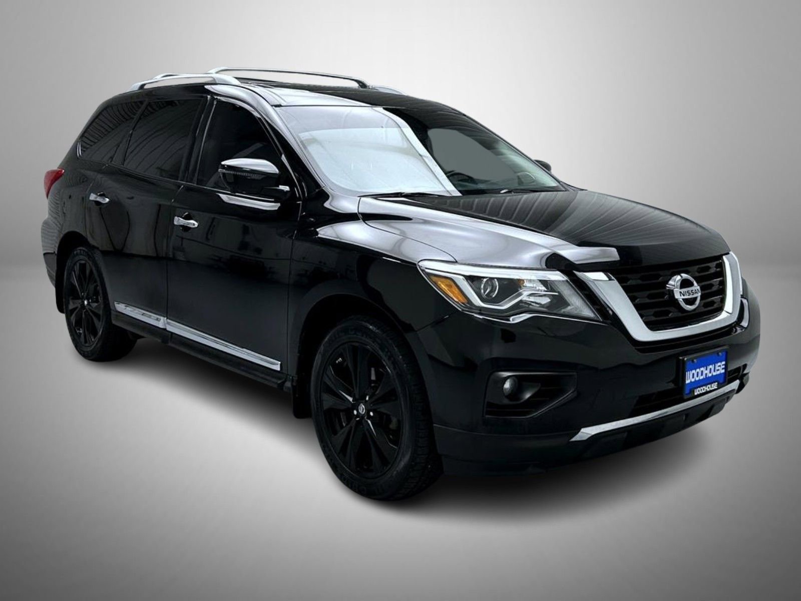 Used 2017 Nissan Pathfinder Platinum w/ Midnight Edition Package image 3