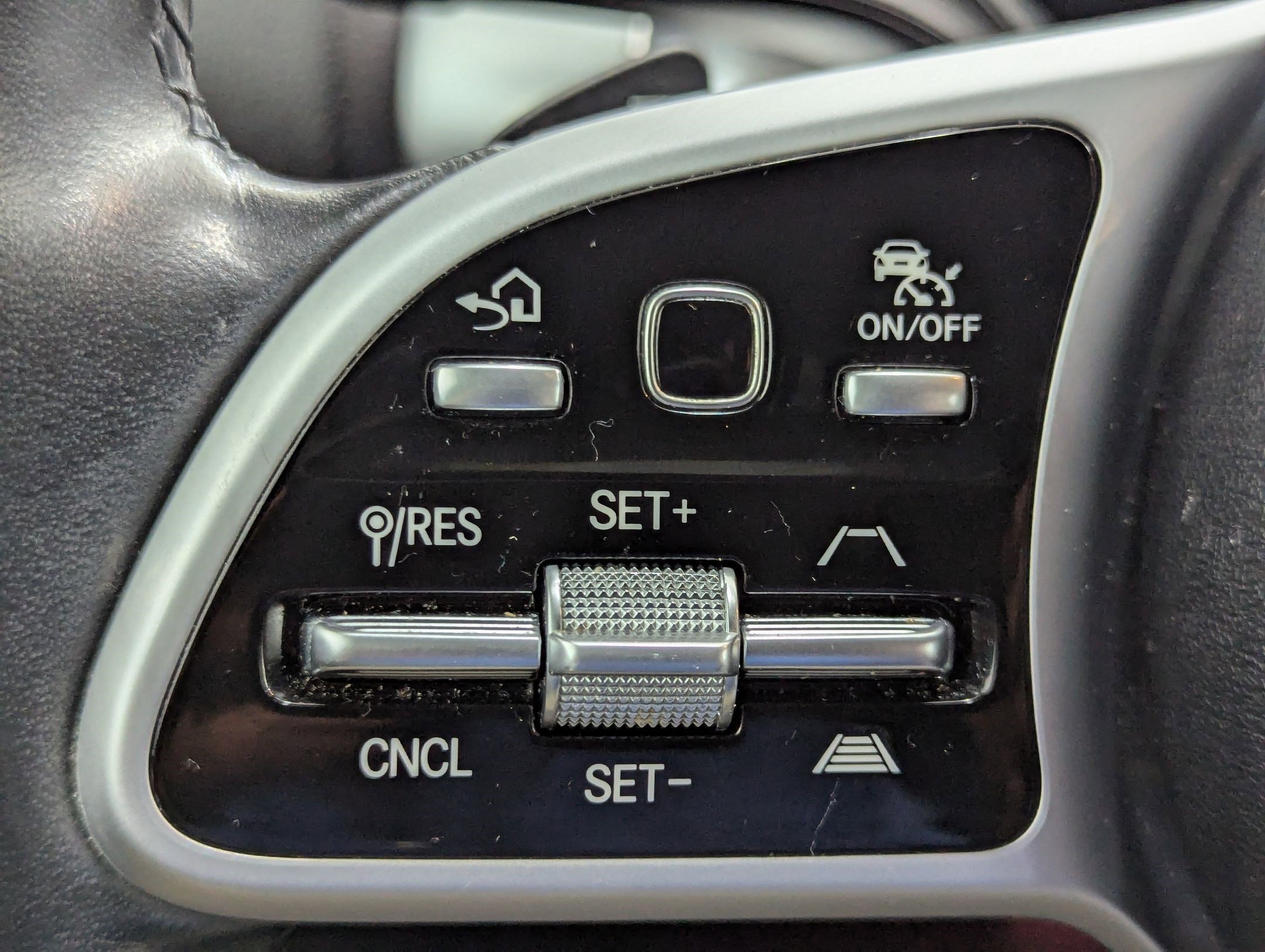 Used 2021 Mercedes-Benz GLB 250 4MATIC image 16