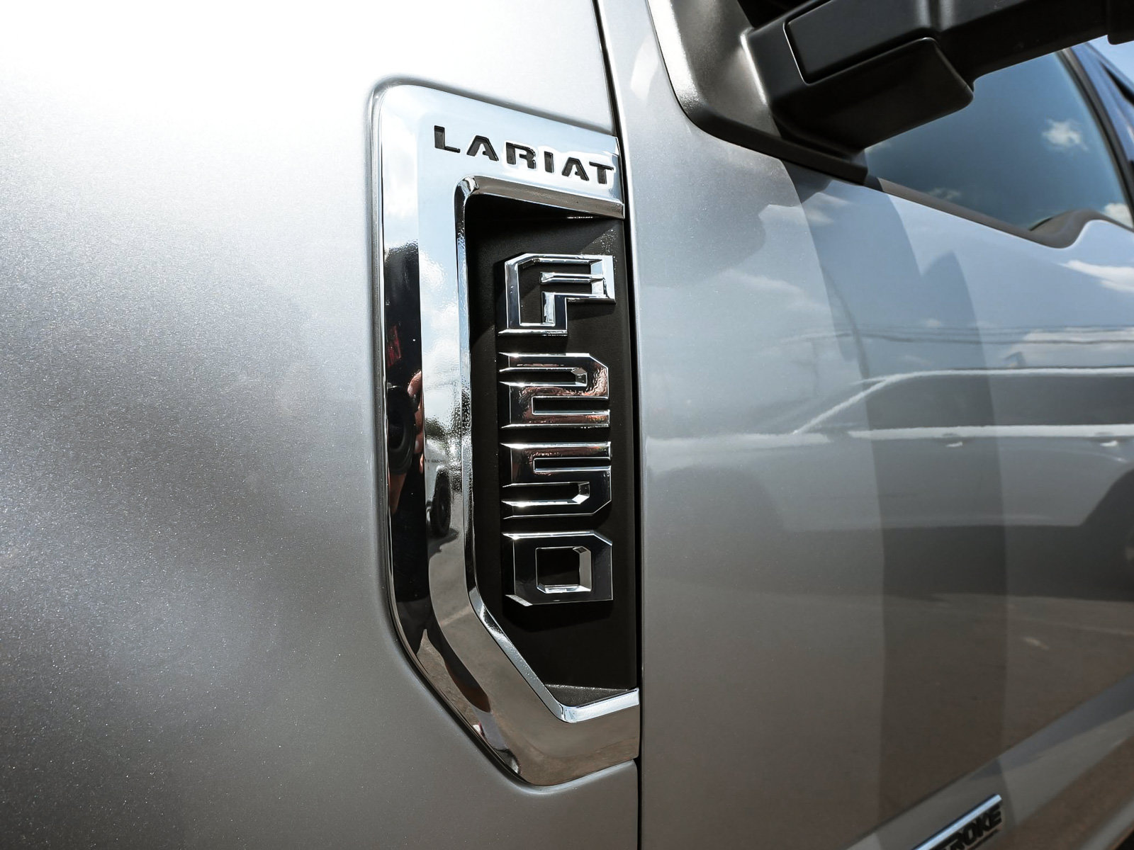 Used 2022 Ford F250 Lariat w/ Lariat Ultimate Package AWD/4WD image 52