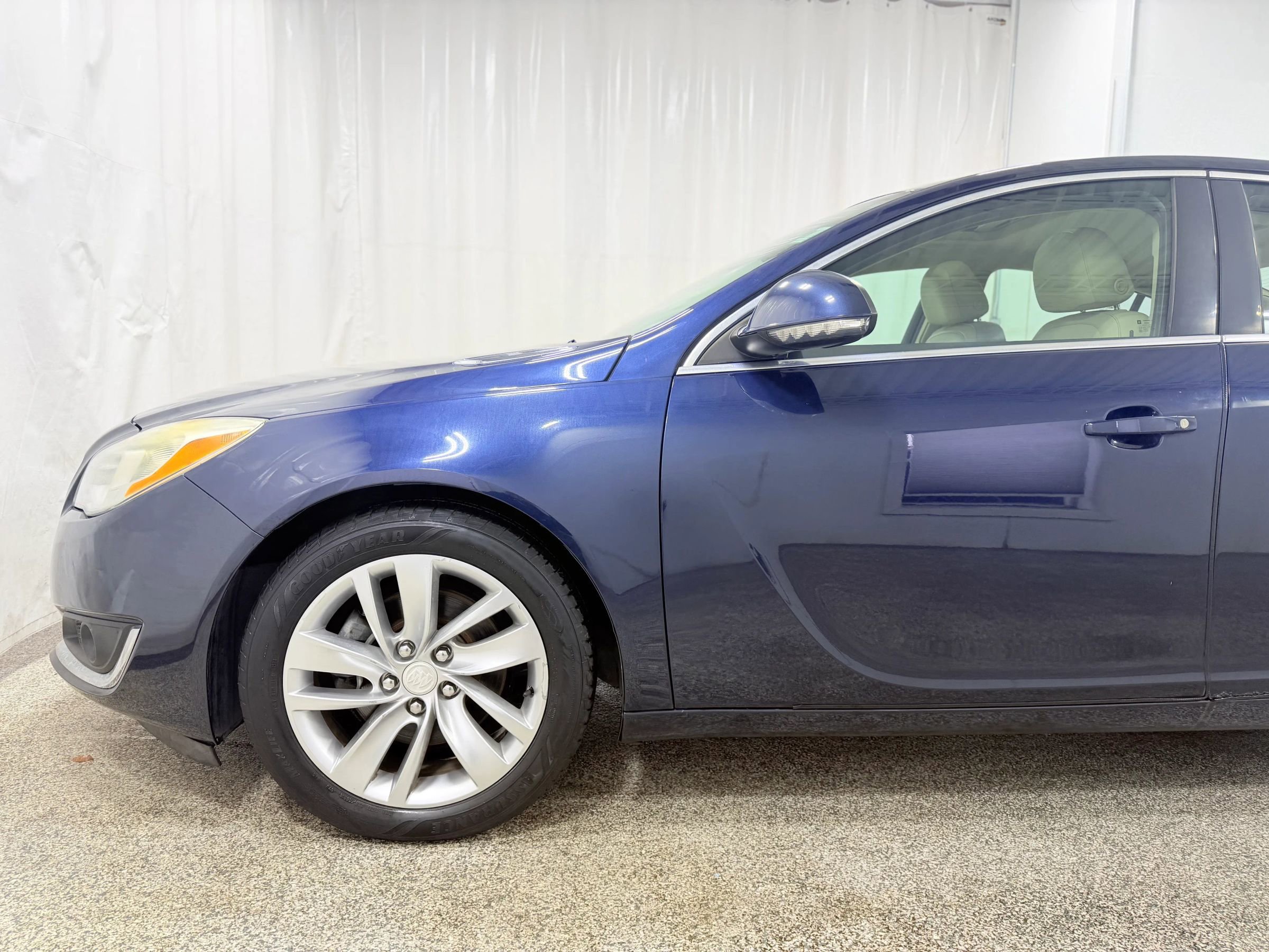 Used 2015 Buick Regal FWD image 4