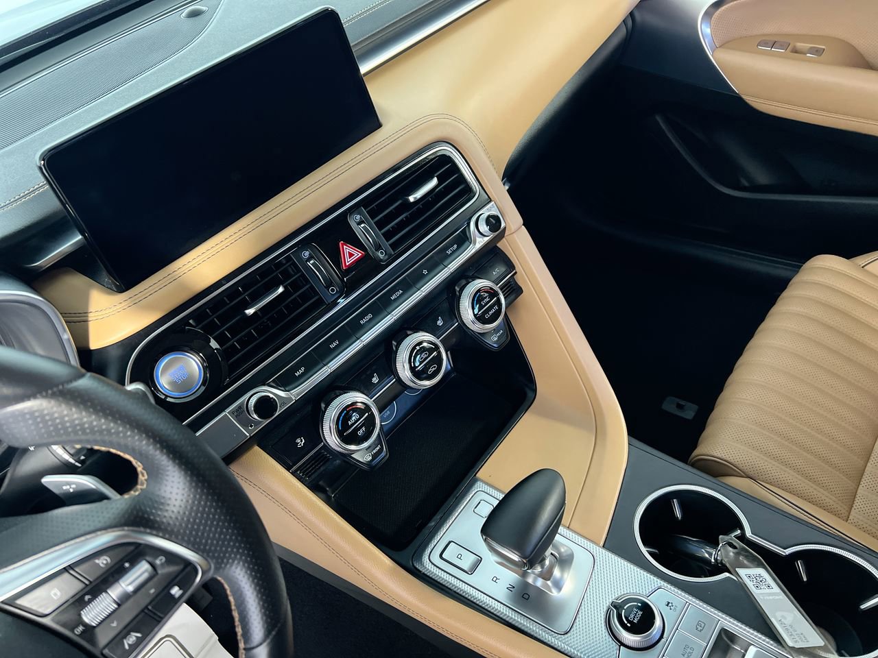 Used 2022 Genesis G70 3.3T RWD image 23