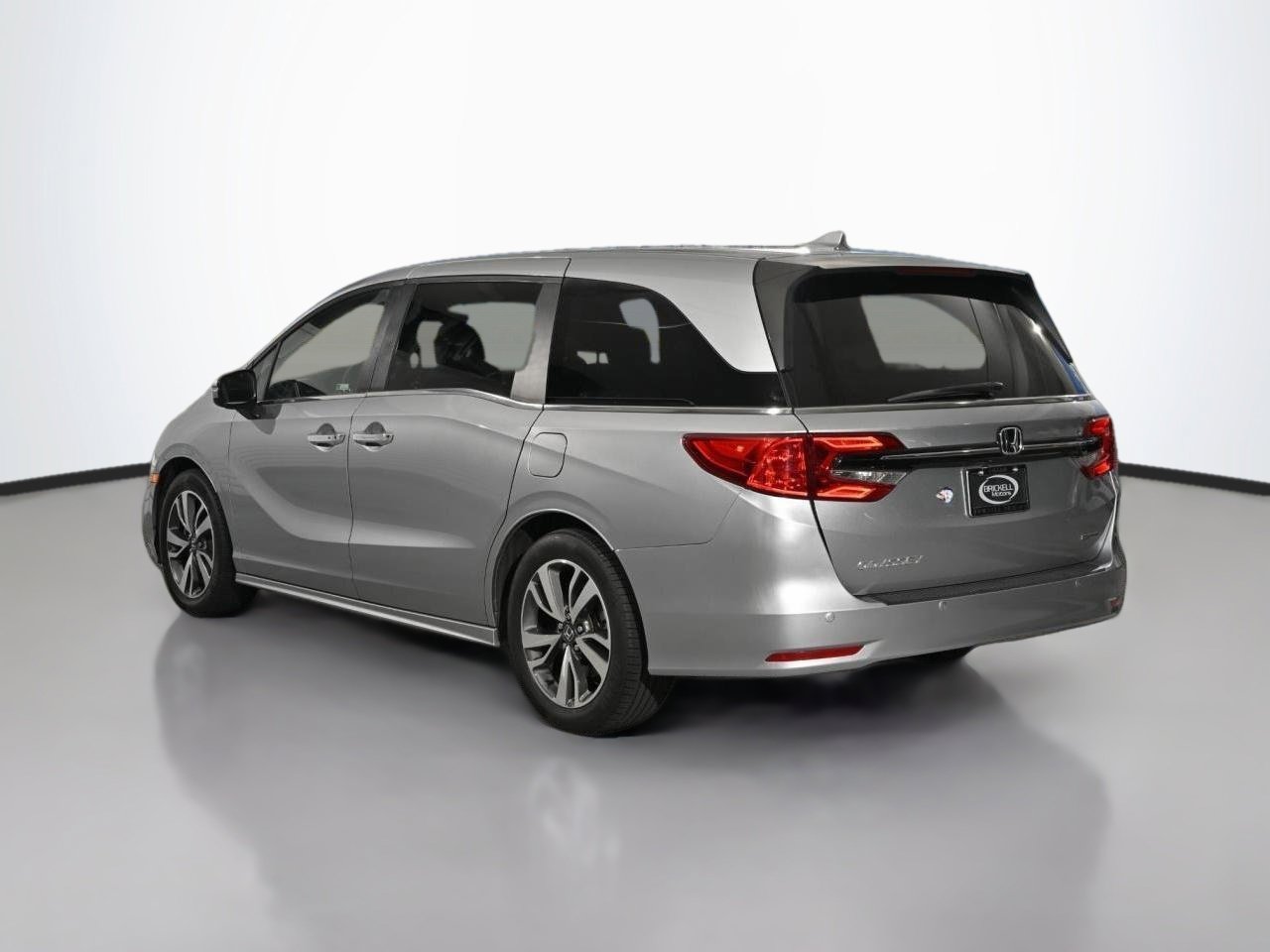 Used 2023 Honda Odyssey Touring image 4