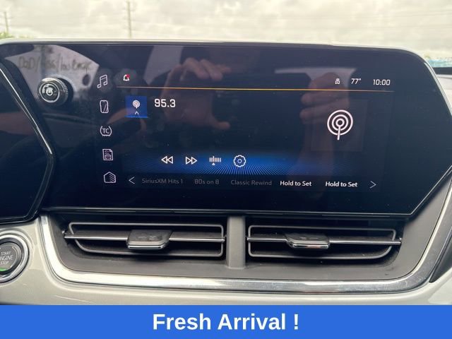 Used 2025 Chevrolet Trax LT w/ LT Convenience Package FWD image 6