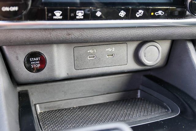 Used 2024 Nissan Rogue SV AWD/4WD image 21