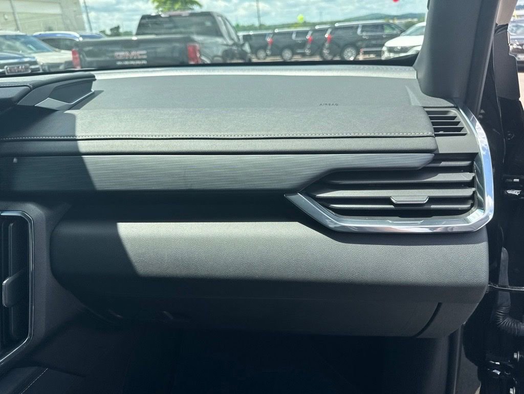 Used 2025 GMC Acadia Elevation FWD image 21