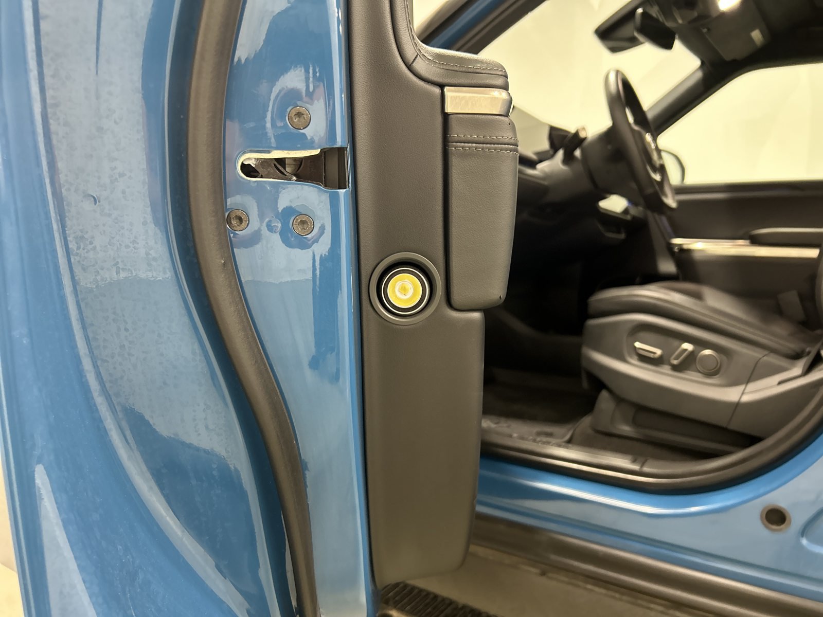 Used 2023 Rivian R1T Launch Edition AWD/4WD image 30