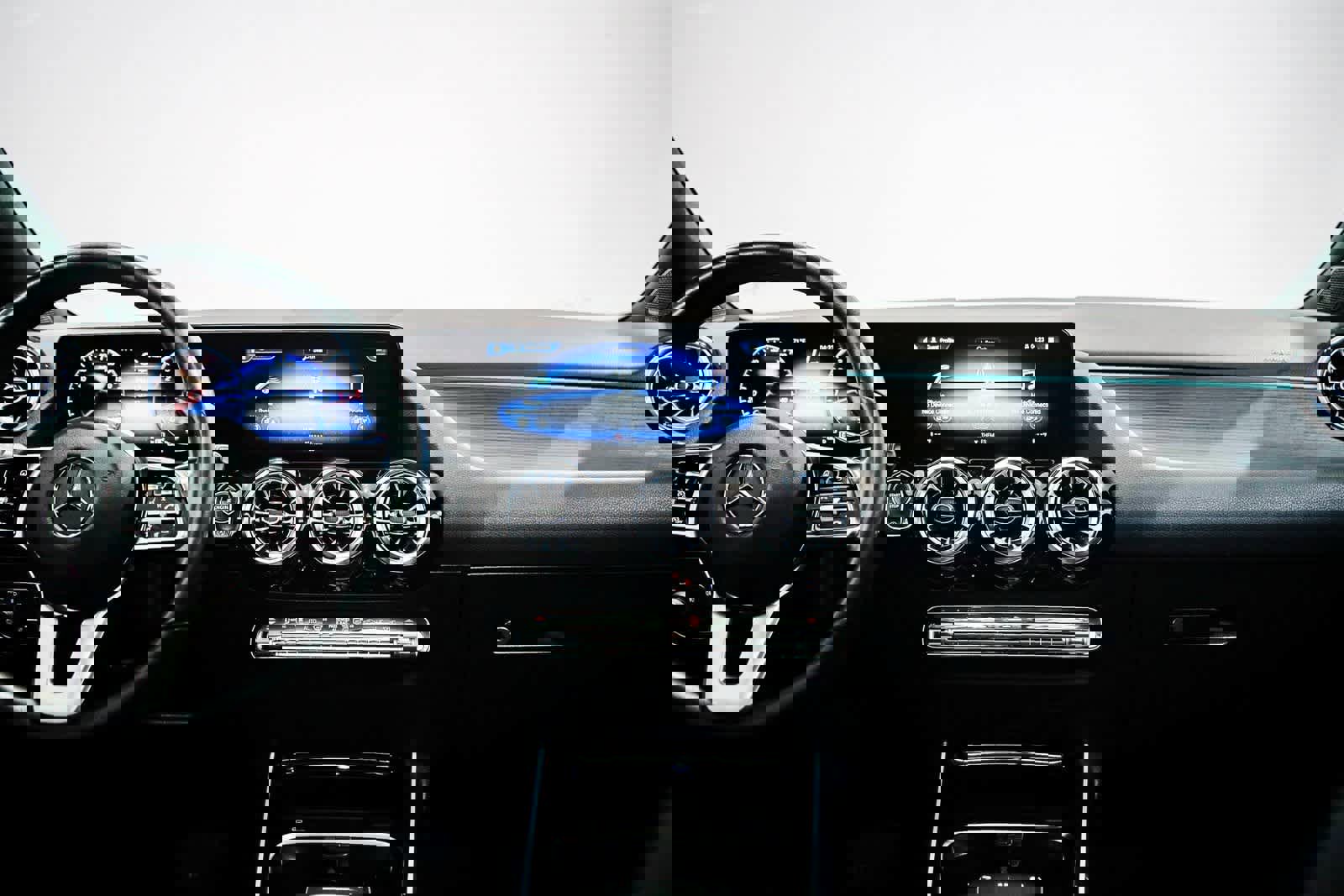 Certified 2022 Mercedes-Benz GLA 250 4MATIC image 13