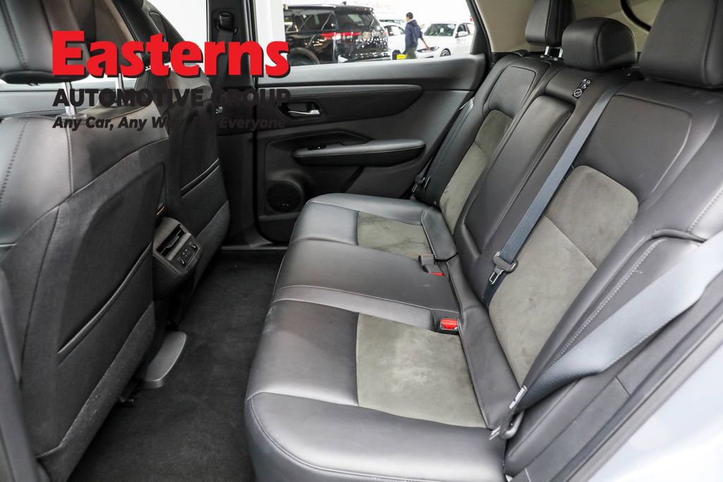 Used 2024 Nissan Ariya AWD image 21