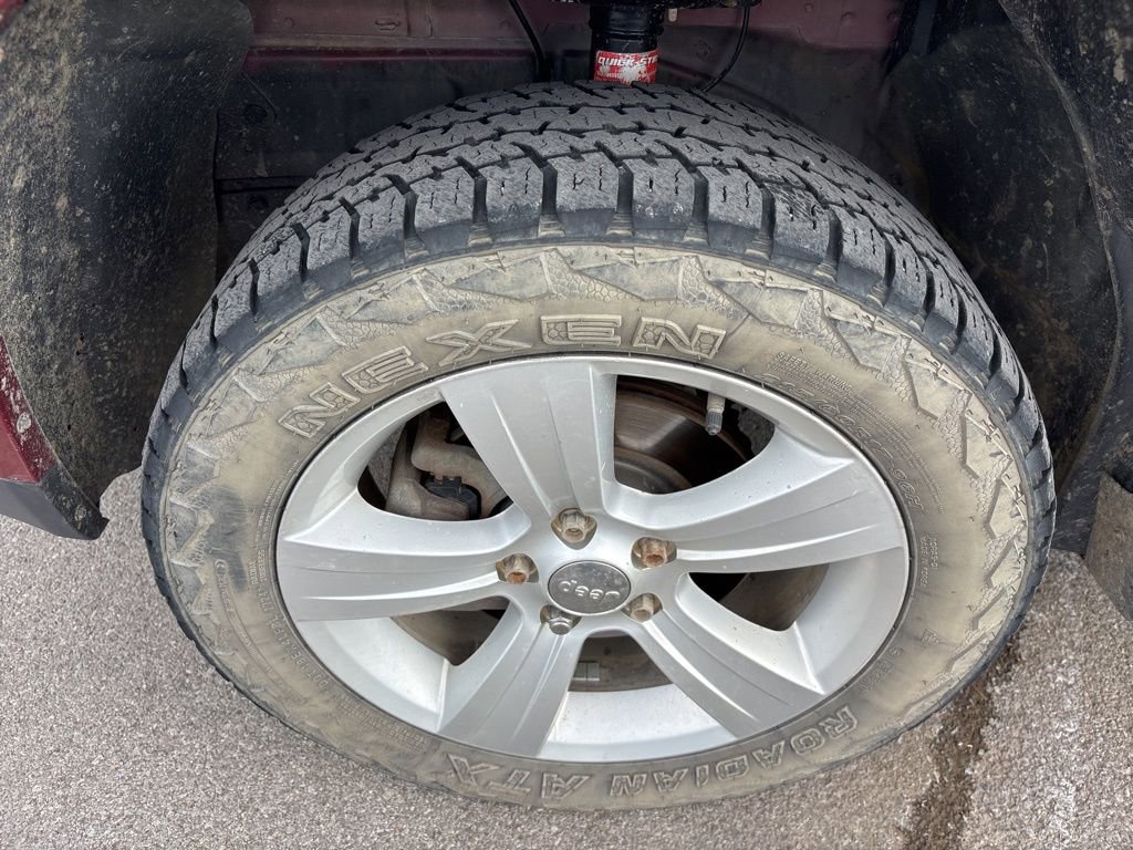 Used 2016 Jeep Compass Latitude image 9