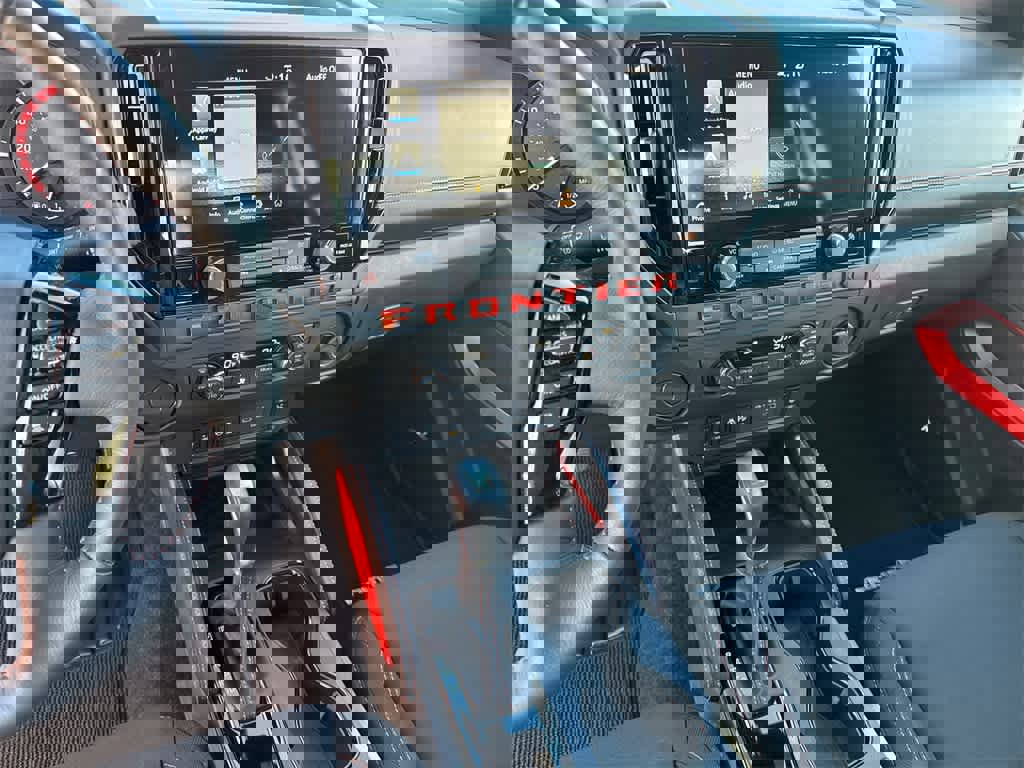 Used 2025 Nissan Frontier Pro-X w/ Pro Convenience Package image 25