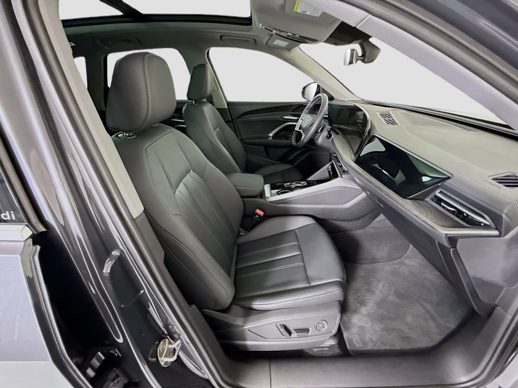Certified 2025 Audi Q5 Premium w/ Convenience Package AWD/4WD image 21