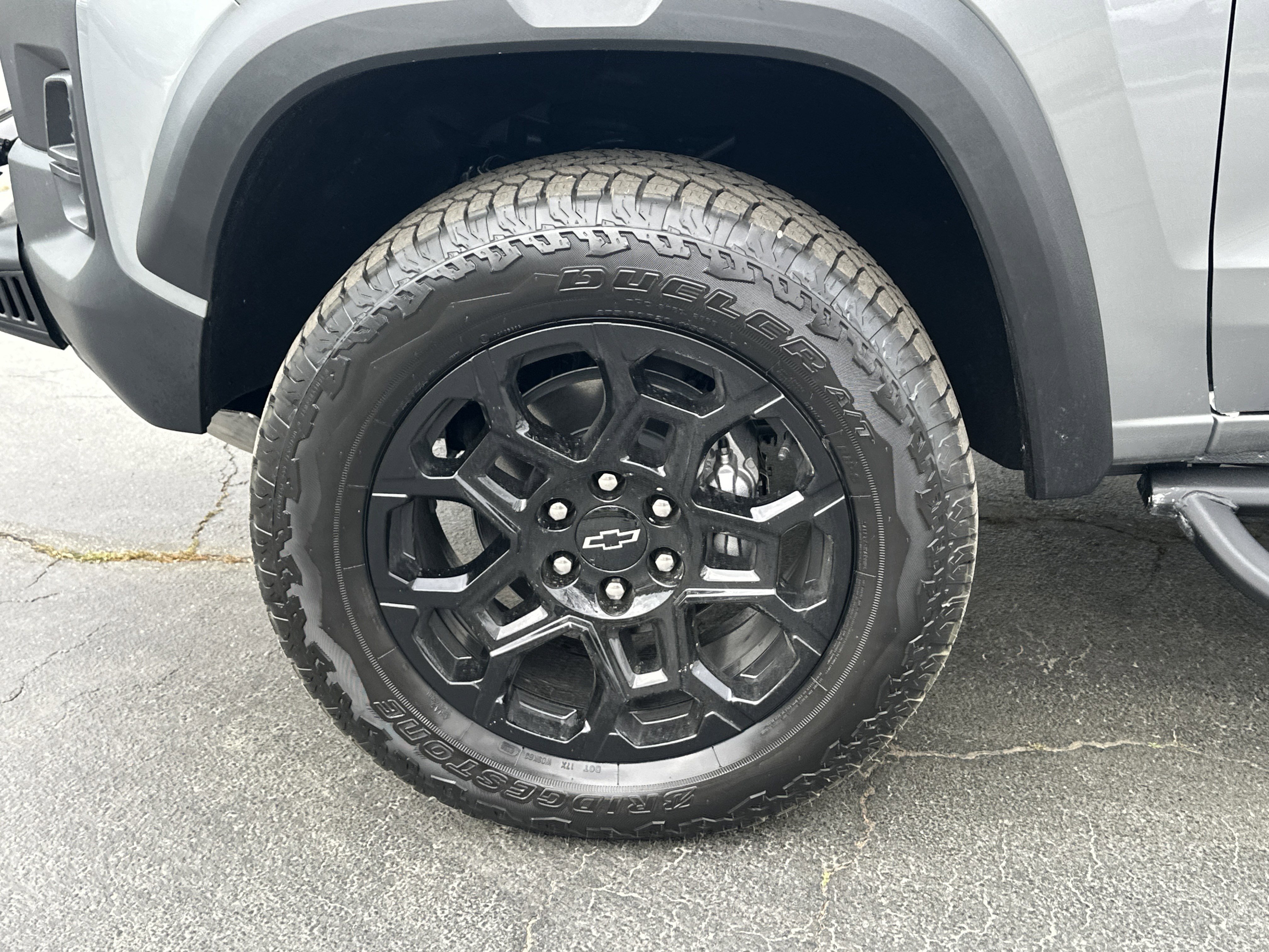 New 2026 Chevrolet Colorado Trail Boss w/ Off-Road Front Bumper Package image 12