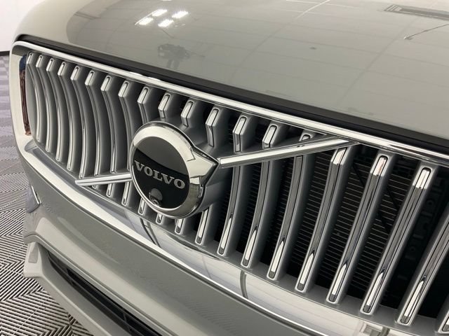 Certified 2025 Volvo XC90 B6 Plus w/ Protection Package Premier AWD/4WD image 9