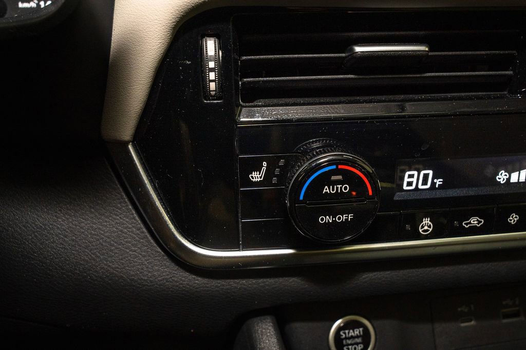 Certified 2023 Nissan Rogue SV w/ SV Premium Package image 16