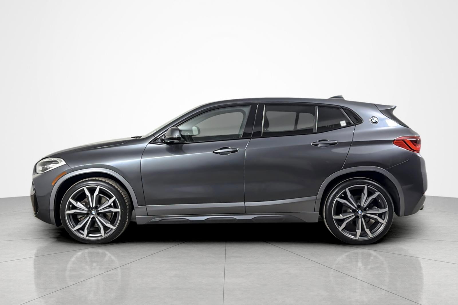 Used 2018 BMW X2 sDrive28i w/ M SportX Package FWD image 2