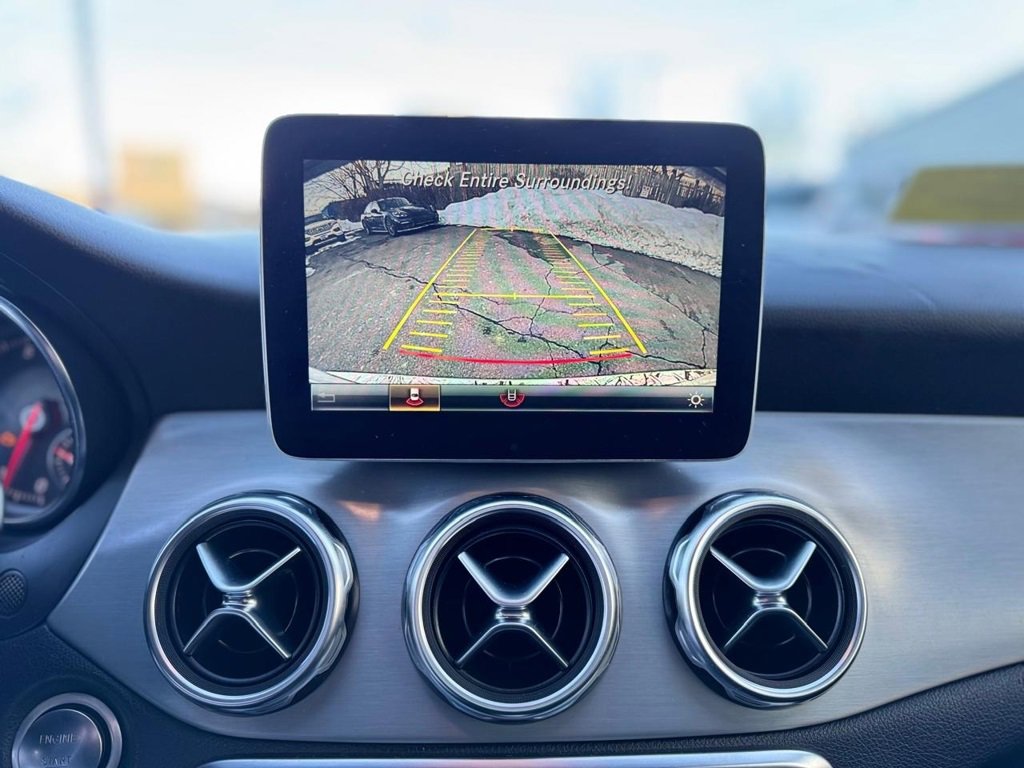 Used 2018 Mercedes-Benz GLA 250 4MATIC image 15