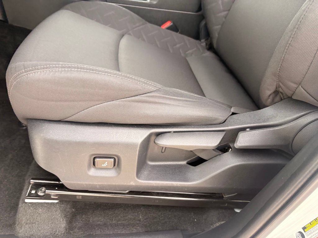 Used 2025 Toyota Tacoma SR AWD/4WD image 26