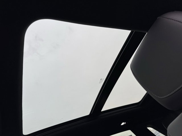 New 2025 Cadillac XT5 Premium Luxury image 9