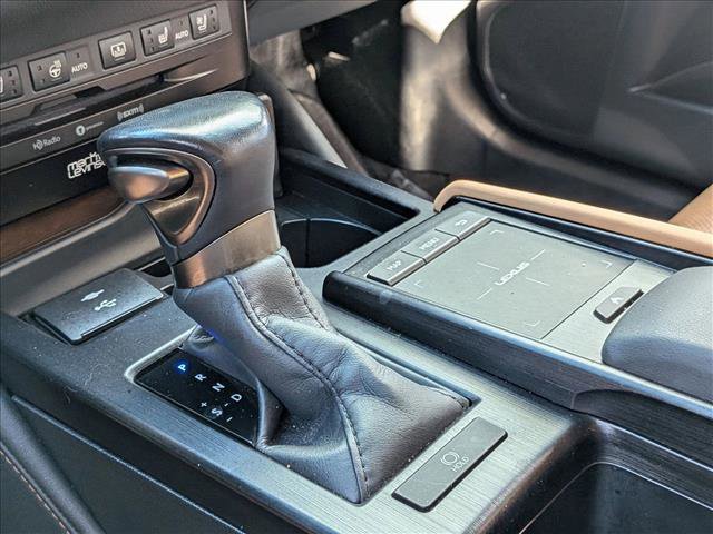 Certified 2022 Lexus ES 350 Ultra Luxury w/ Accessory Package image 12