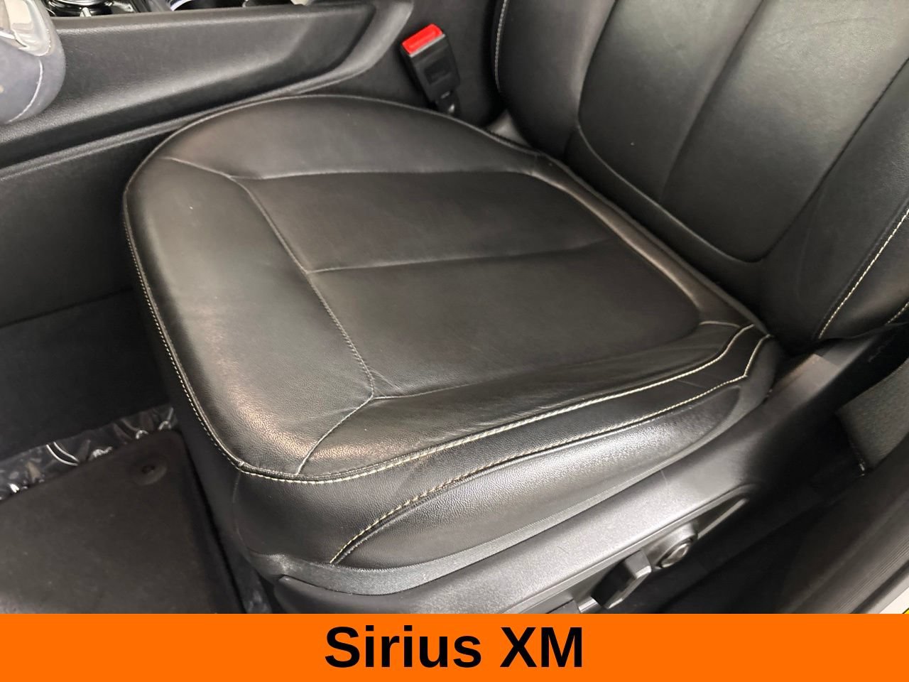 Used 2023 Jeep Grand Cherokee Limited AWD/4WD image 15