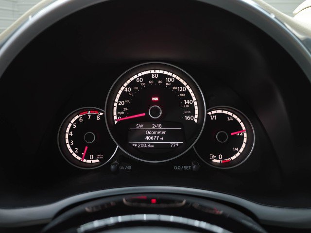 Used 2015 Volkswagen Beetle R-Line FWD image 22