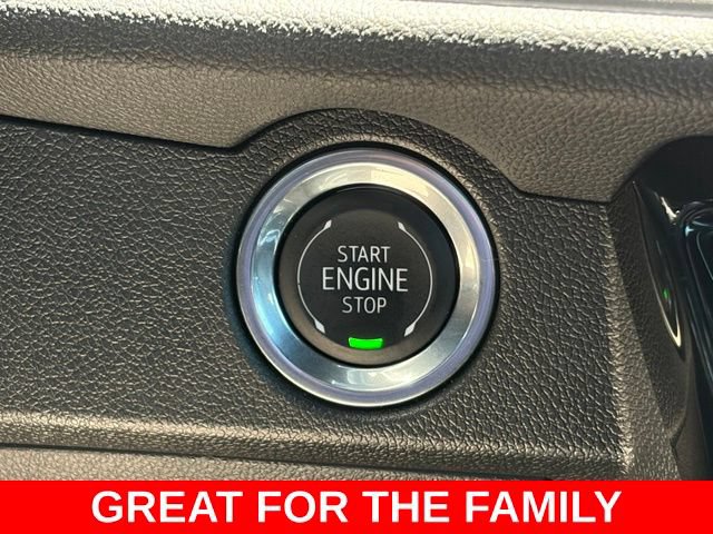 Used 2026 Chevrolet Traverse LT w/ Driver Confidence Package FWD image 25
