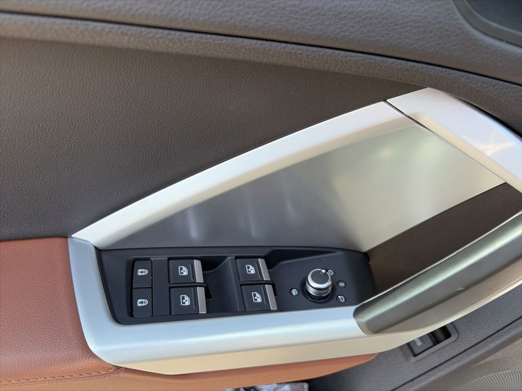 Used 2020 Audi Q3 2.0T Premium w/ Convenience Package image 14