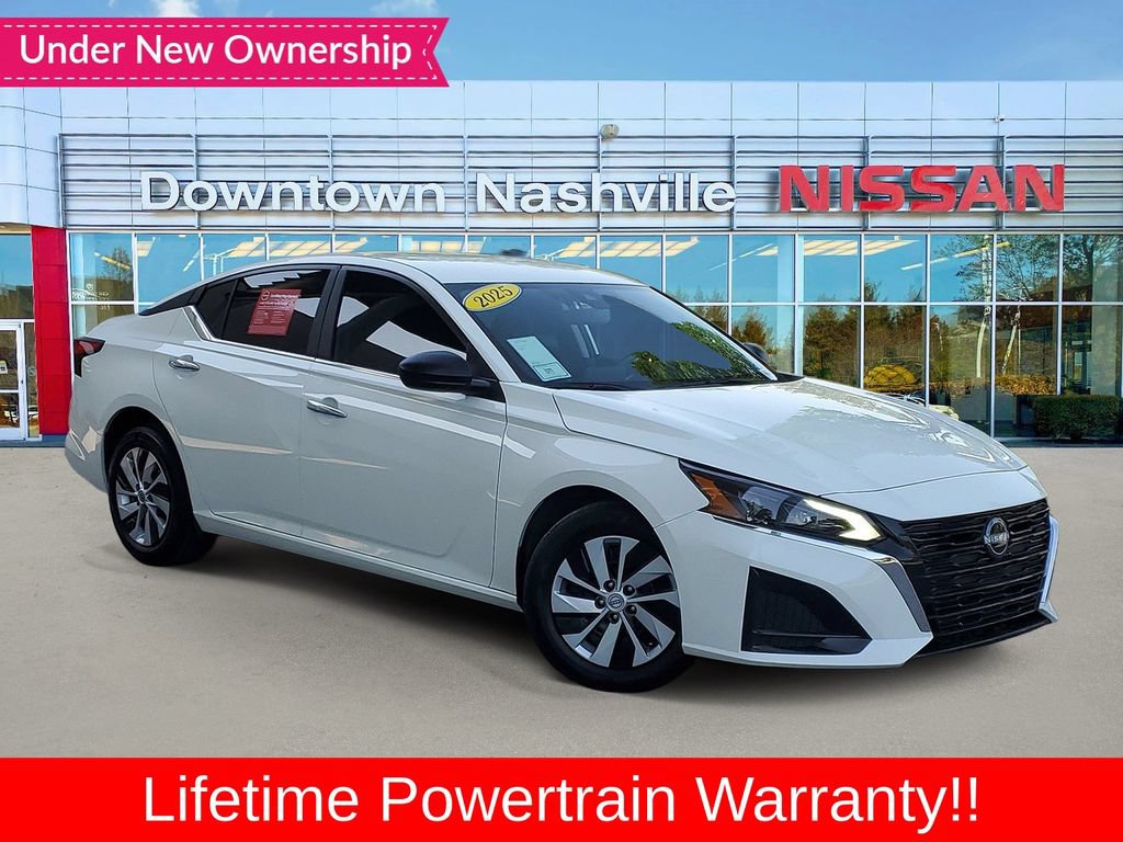 Certified 2025 Nissan Altima 2.5 S FWD image 1